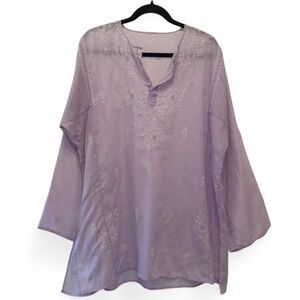Lavender Embroidered V-Neck Tunic Top - Women